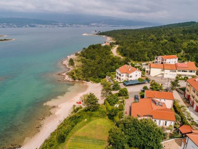 Villa Sarah Klimno Luaran gambar