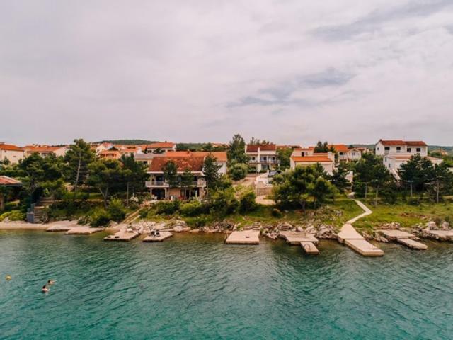 Villa Sarah Klimno Luaran gambar